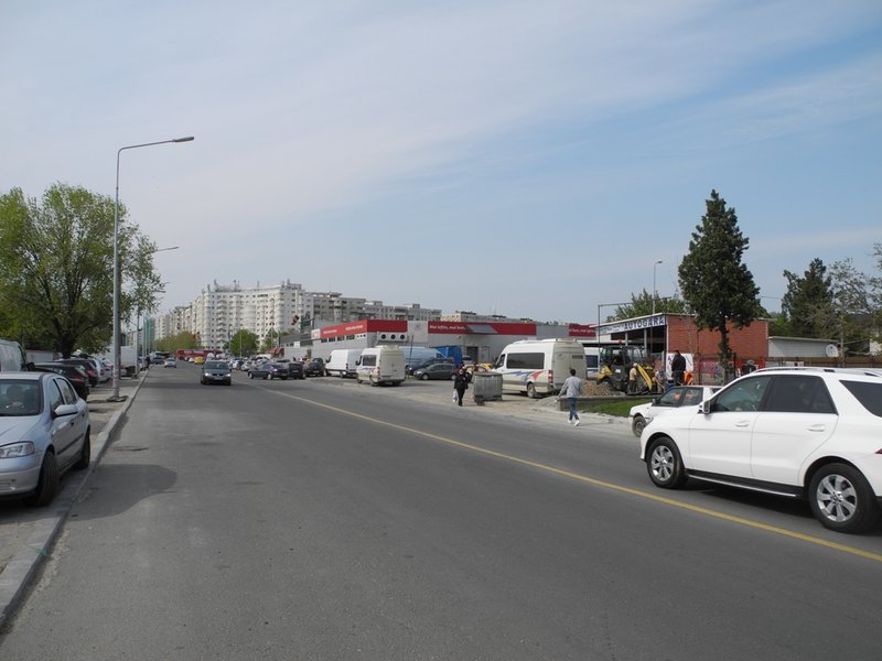 Berceni, 2 min. metrou, piata, stradal, in vila, libera