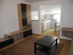 Berceni, 2 min. metrou, piata, stradal, in vila, libera